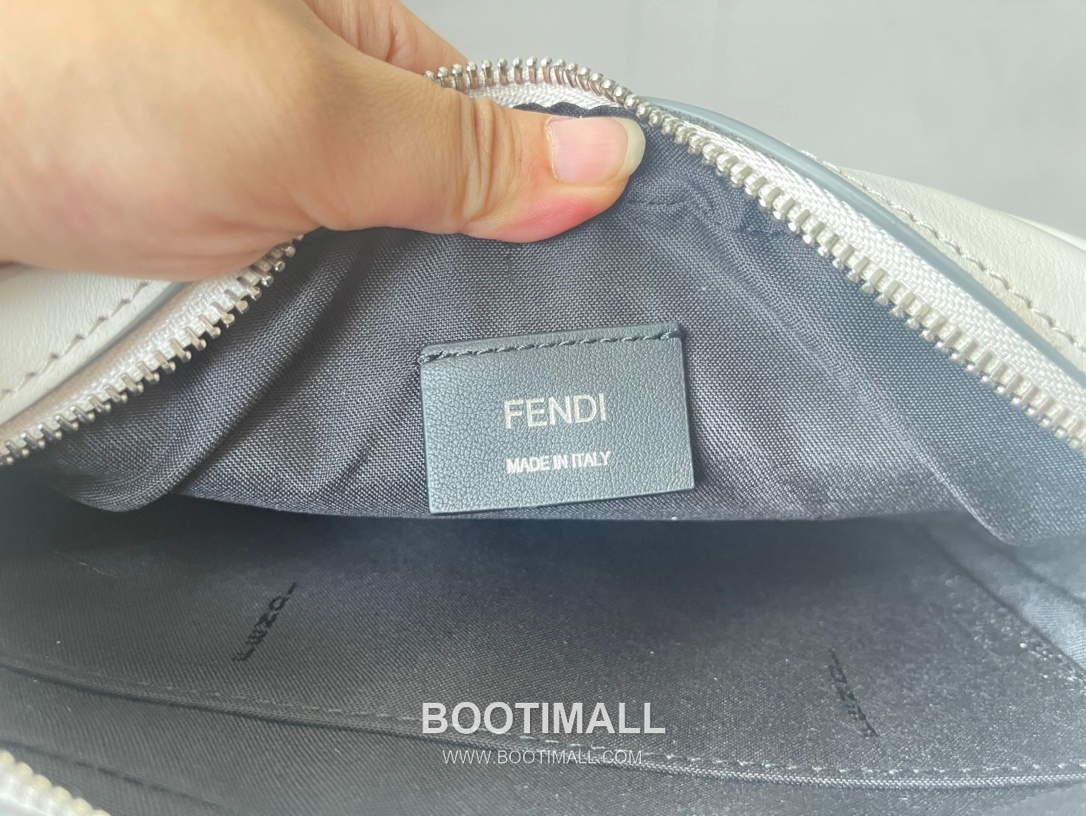 Fendi Camera Case FF Jacquard Fabric Bag 펜디 카메라 케이스 FF 자카드 패브릭 백 22cm 9