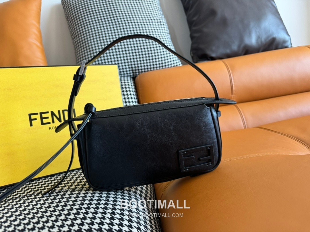 Fendi Simply FF Patent Low-Gloss Calfskin Black Shoulder Bag 펜디 심플리 FF 페이턴트 로우글로스 카프스킨 블랙 숄더백 22cm 11
