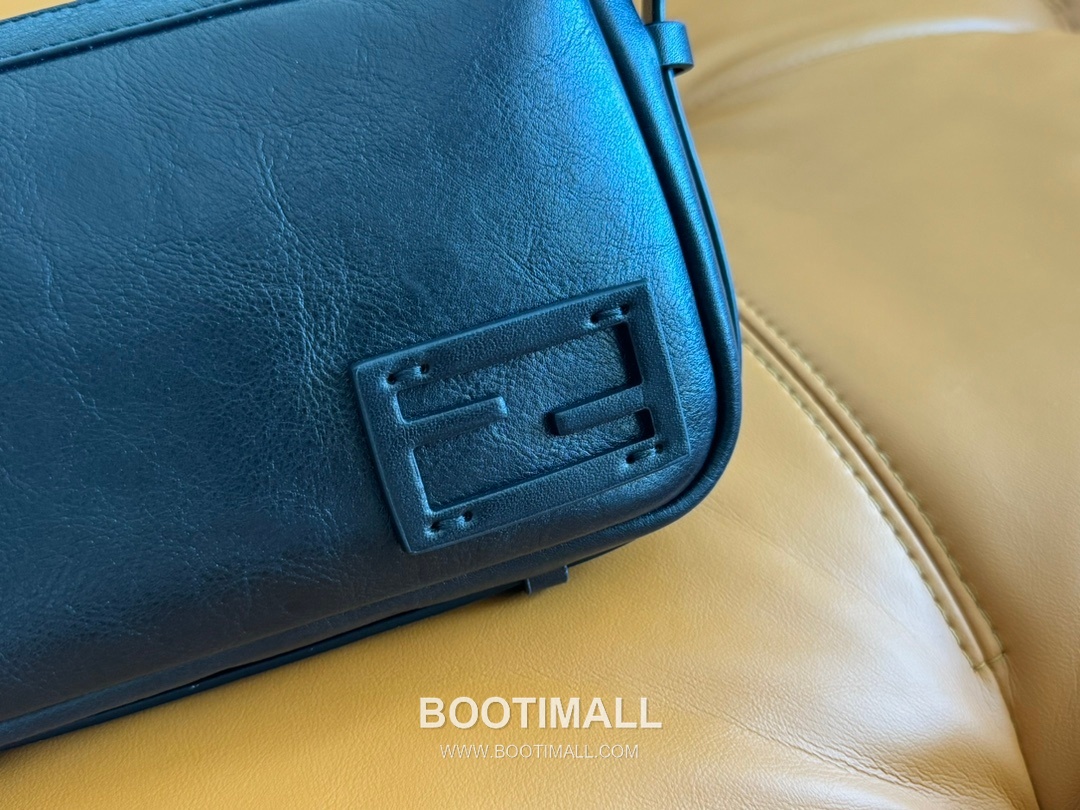 Fendi Simply FF Patent Low-Gloss Calfskin Black Shoulder Bag 펜디 심플리 FF 페이턴트 로우글로스 카프스킨 블랙 숄더백 22cm 17