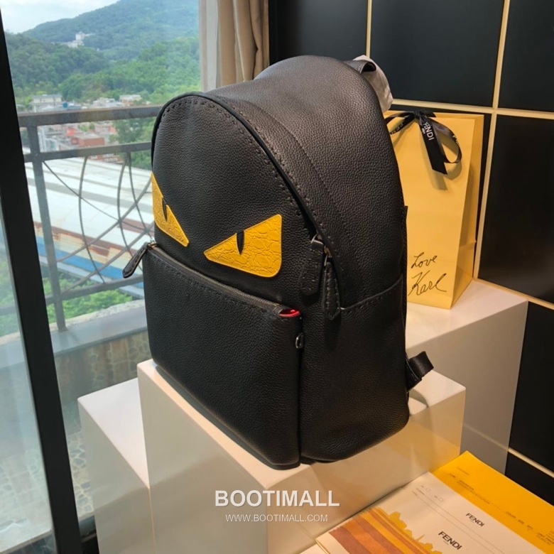Fendi Bag Bugs Togo Leather Backpack 펜디 백버그 토고 레더 백팩 34cm 2