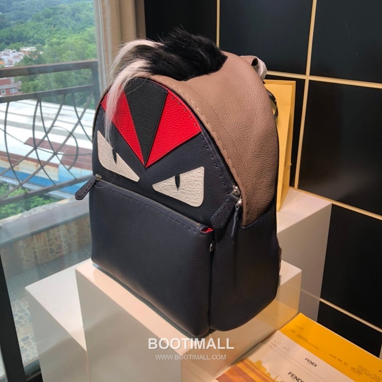 Fendi Bag Bugs Togo Leather Backpack 펜디 백버그 토고 레더 백팩 34cm 2