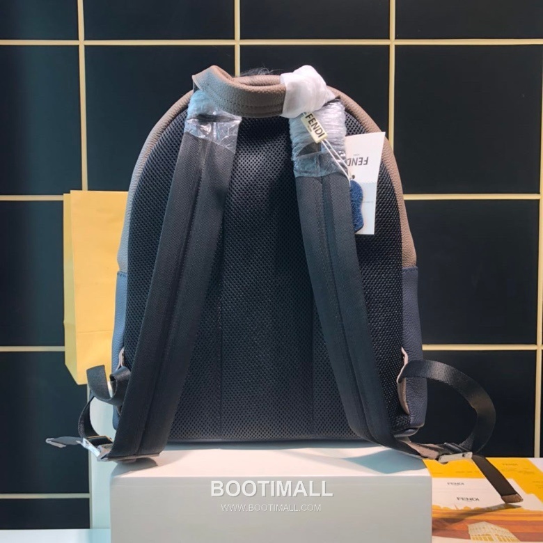 Fendi Bag Bugs Togo Leather Backpack 펜디 백버그 토고 레더 백팩 34cm 3