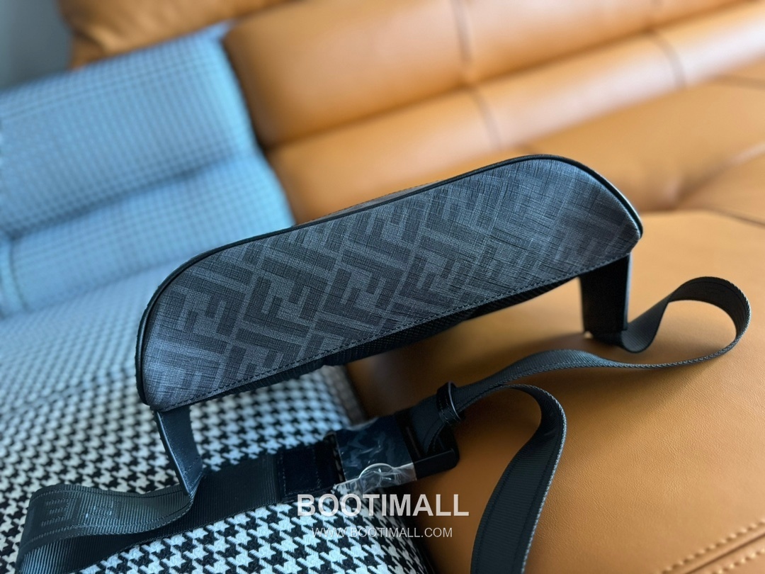 Fendi FF Canvas Belt Bag 펜디 FF 캔버스 벨트백 434M58 30cm 4