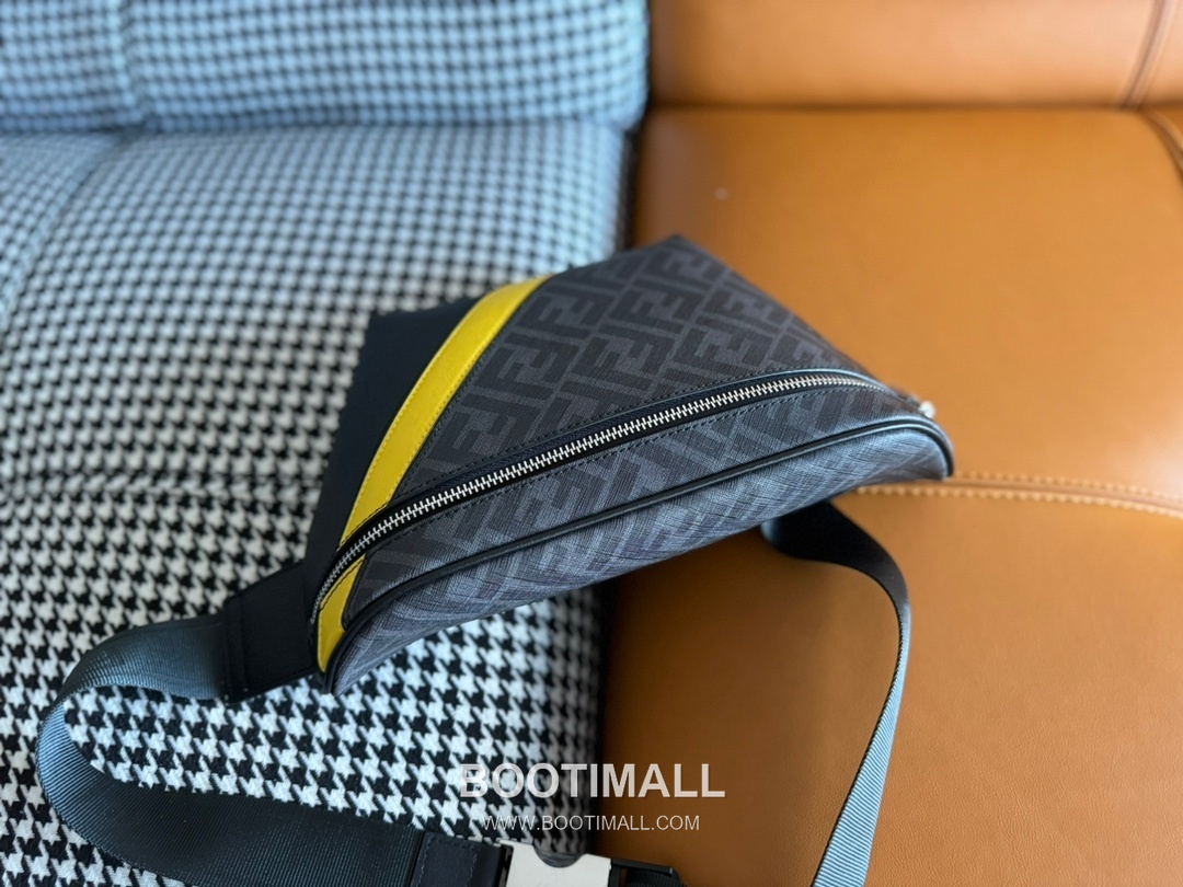 Fendi FF Canvas Belt Bag 펜디 FF 캔버스 벨트백 434M58 30cm 6