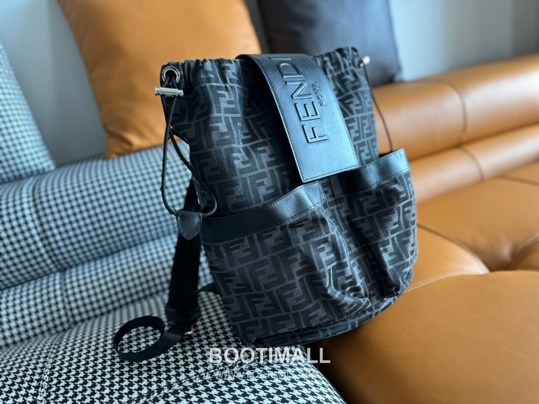 Fendi FF Jacquard Backpack 펜디 FF 자카드 백팩 7012M75 31cm 2