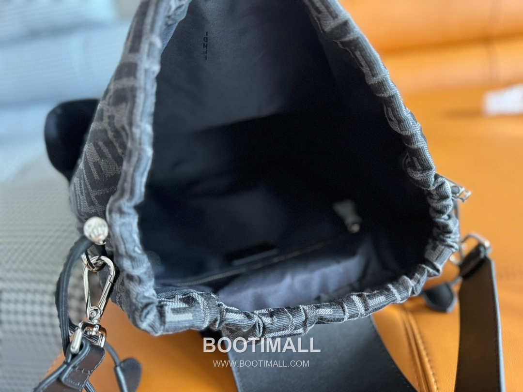 Fendi FF Jacquard Backpack 펜디 FF 자카드 백팩 7012M75 31cm 8