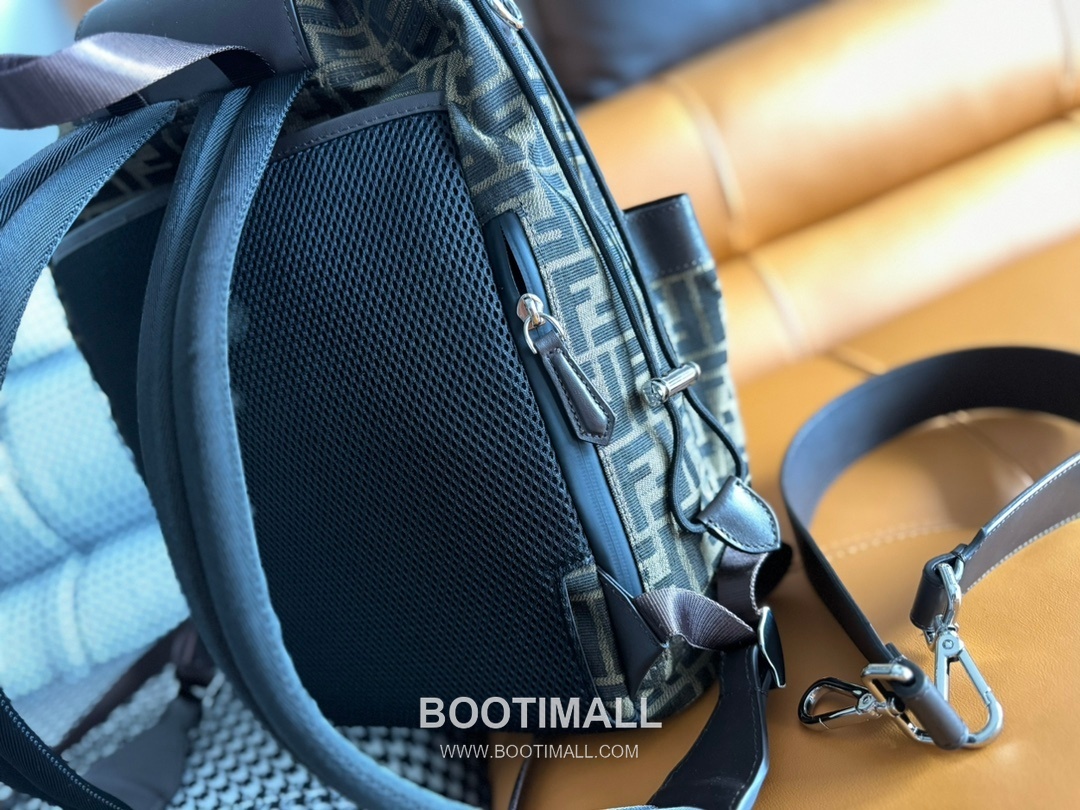 Fendi FF Jacquard Backpack 펜디 FF 자카드 백팩 7012M75 31cm 3