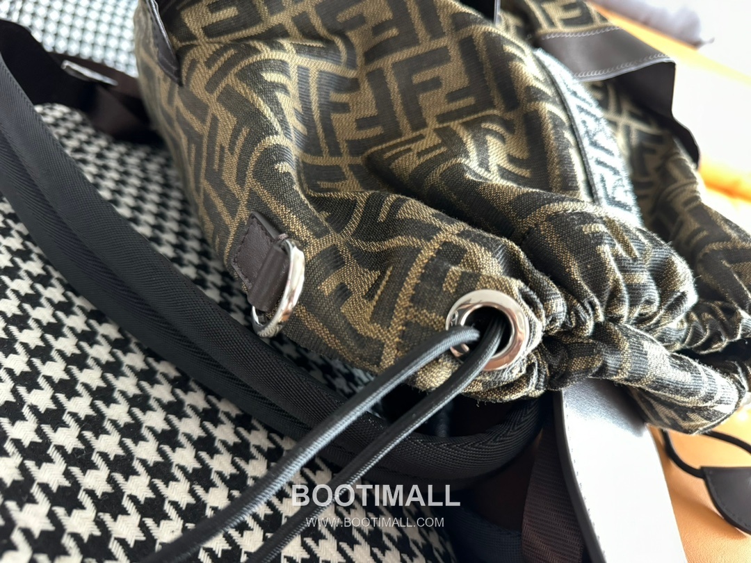 Fendi FF Jacquard Backpack 펜디 FF 자카드 백팩 7012M75 31cm 6