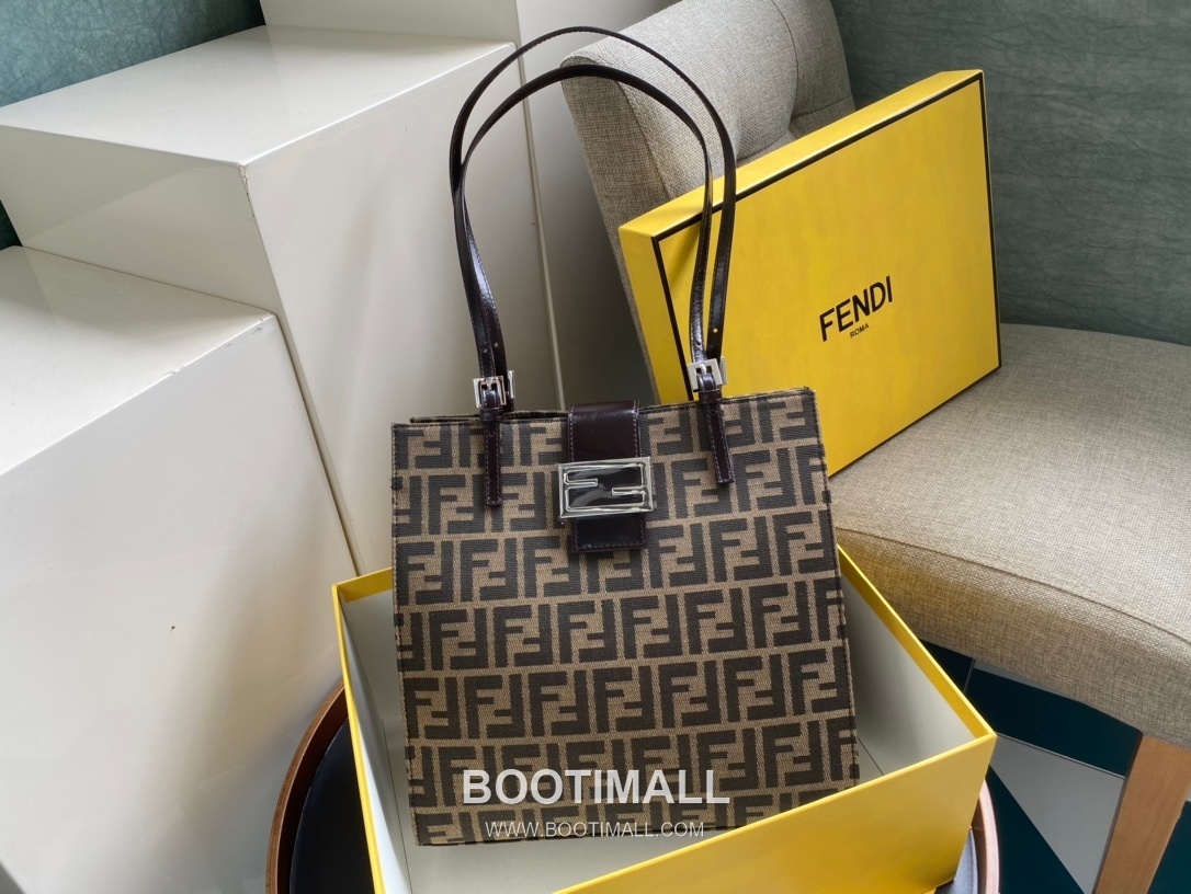 Fendi Vintage Vintage Monogram Backpack Canvas Burgundy 펜디 빈티지 모노그램 백팩 캔버스 버건디 28cm 2