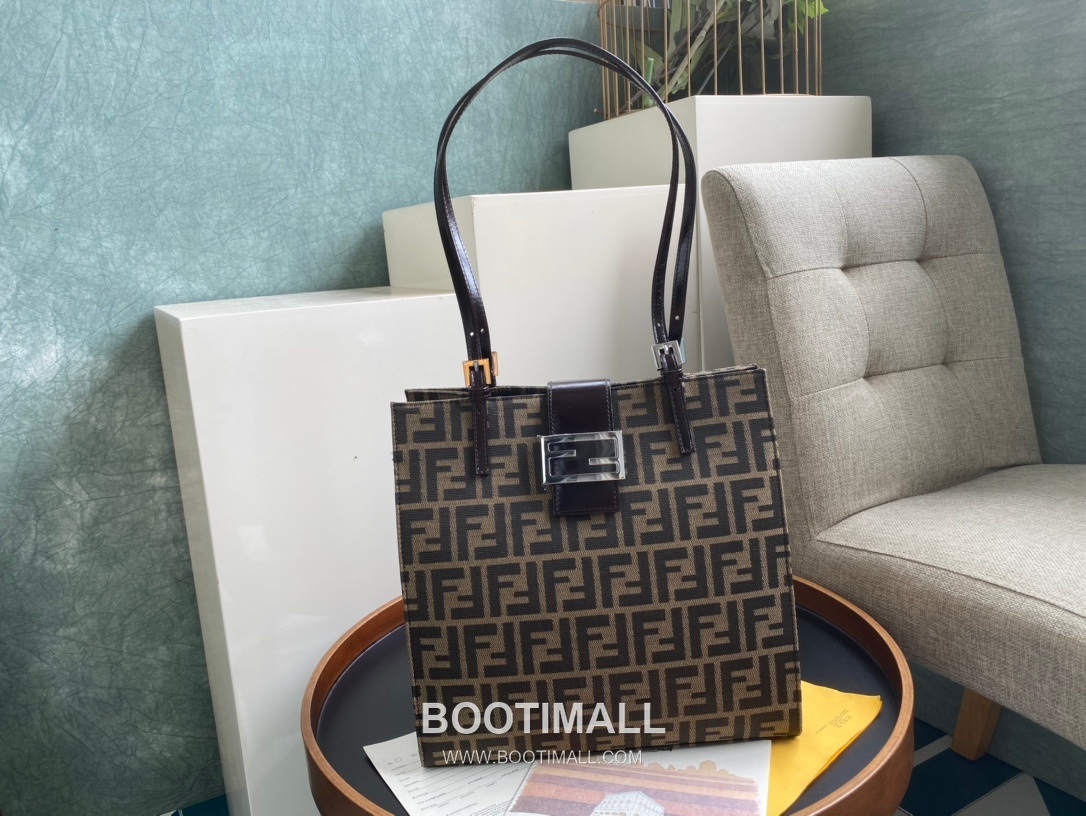 Fendi Vintage Vintage Monogram Backpack Canvas Burgundy 펜디 빈티지 모노그램 백팩 캔버스 버건디 28cm 3