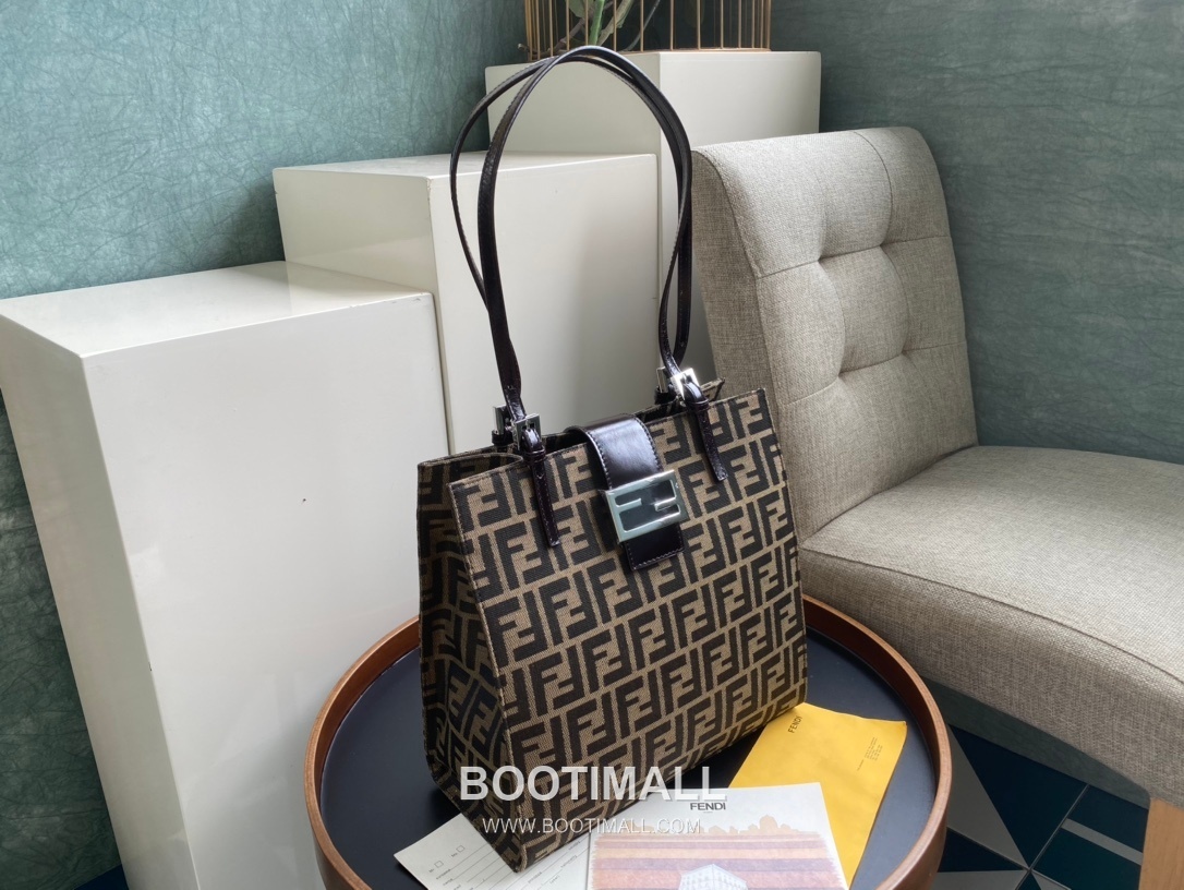 Fendi Vintage Vintage Monogram Backpack Canvas Burgundy 펜디 빈티지 모노그램 백팩 캔버스 버건디 28cm 4