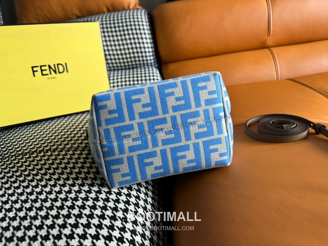 Fendi FF Jacquard Mini Shopper Tote Bag 펜디 FF 자카드 미니 쇼퍼 토트백 83278M55 23cm 4