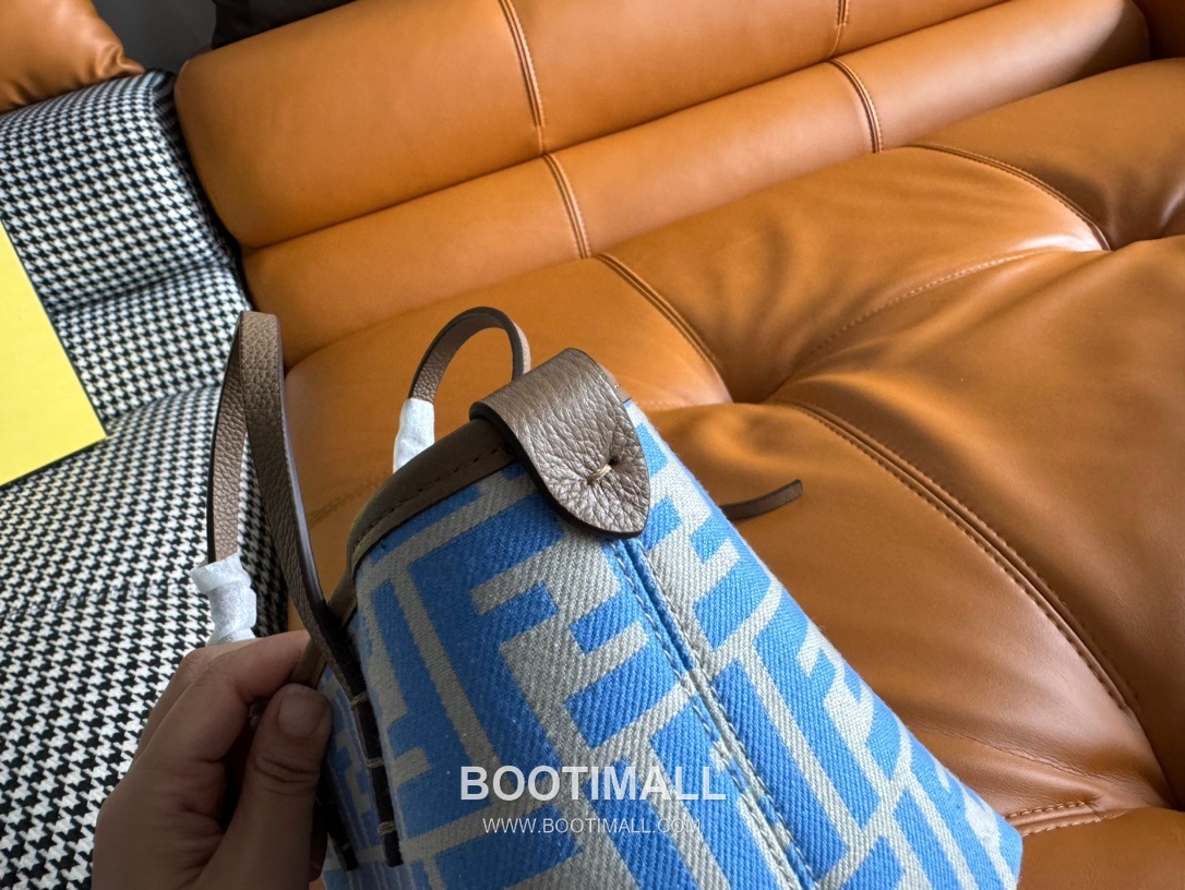 Fendi FF Jacquard Mini Shopper Tote Bag 펜디 FF 자카드 미니 쇼퍼 토트백 83278M55 23cm 6