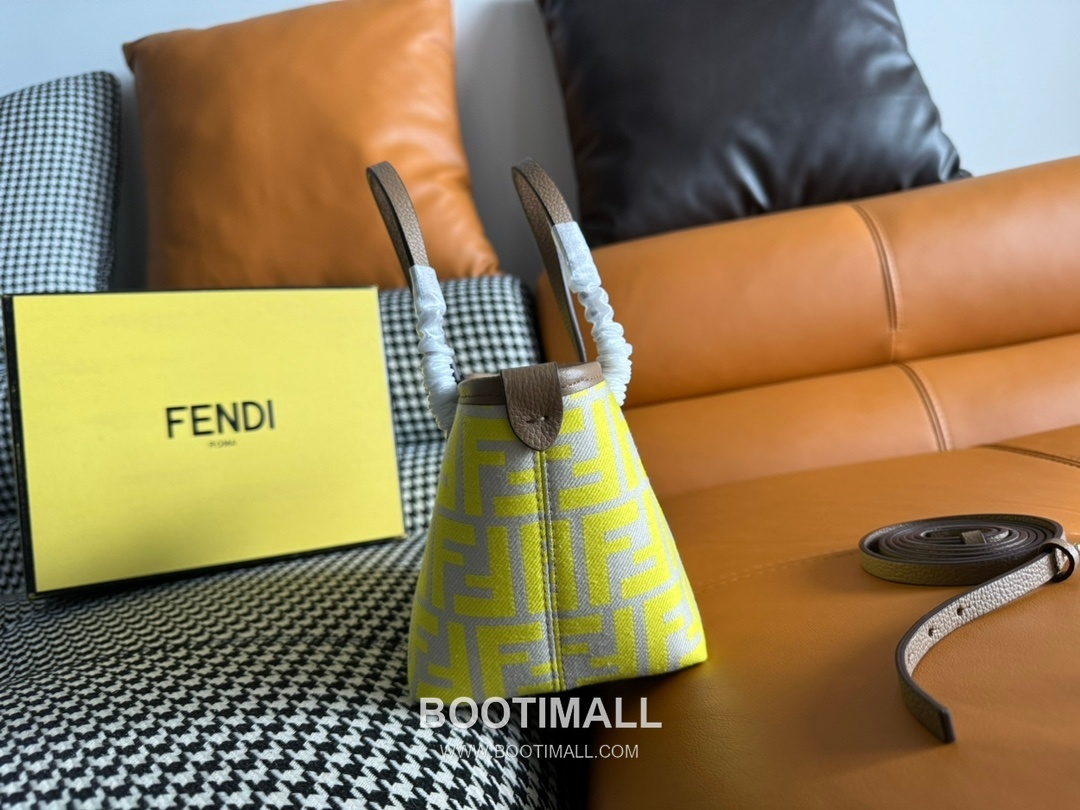 Fendi FF Jacquard Mini Shopper Tote Bag 펜디 FF 자카드 미니 쇼퍼 토트백 83278M55 23cm 3