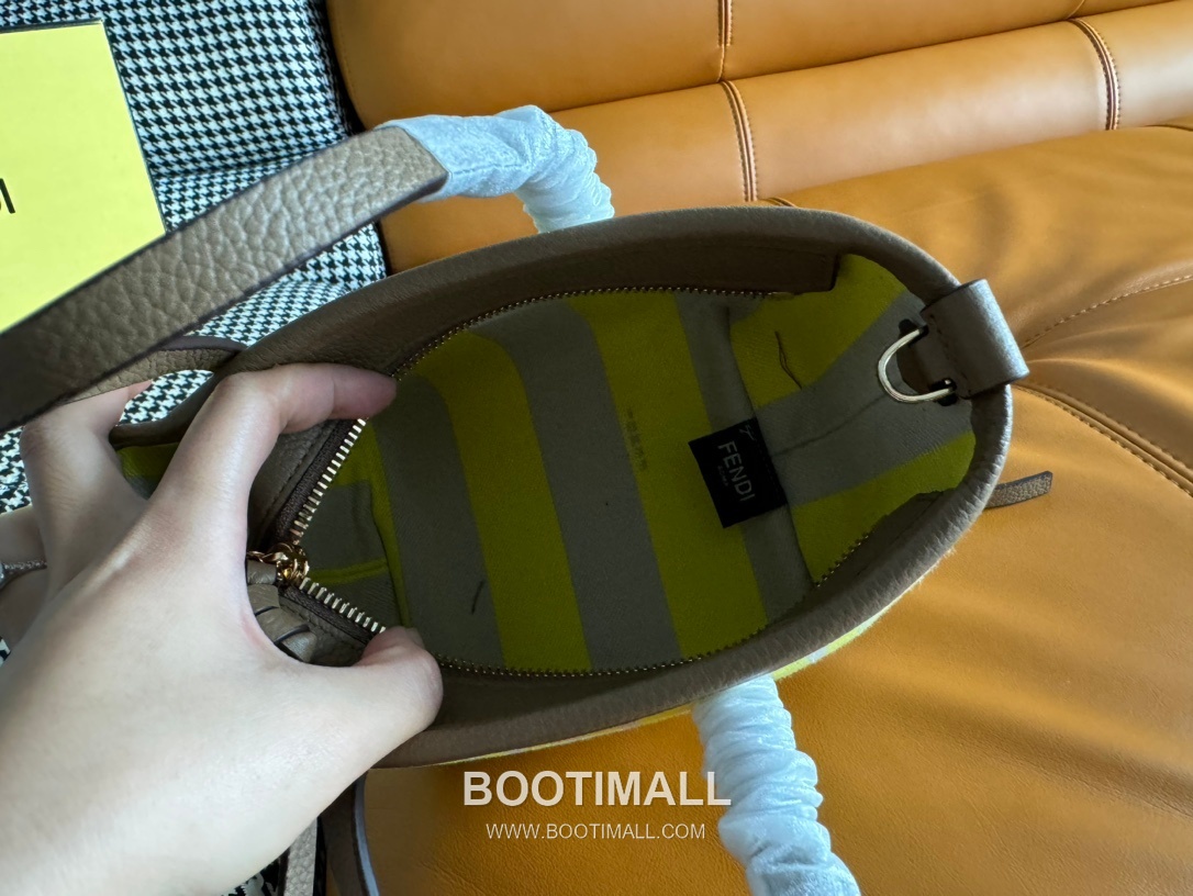 Fendi FF Jacquard Mini Shopper Tote Bag 펜디 FF 자카드 미니 쇼퍼 토트백 83278M55 23cm 8