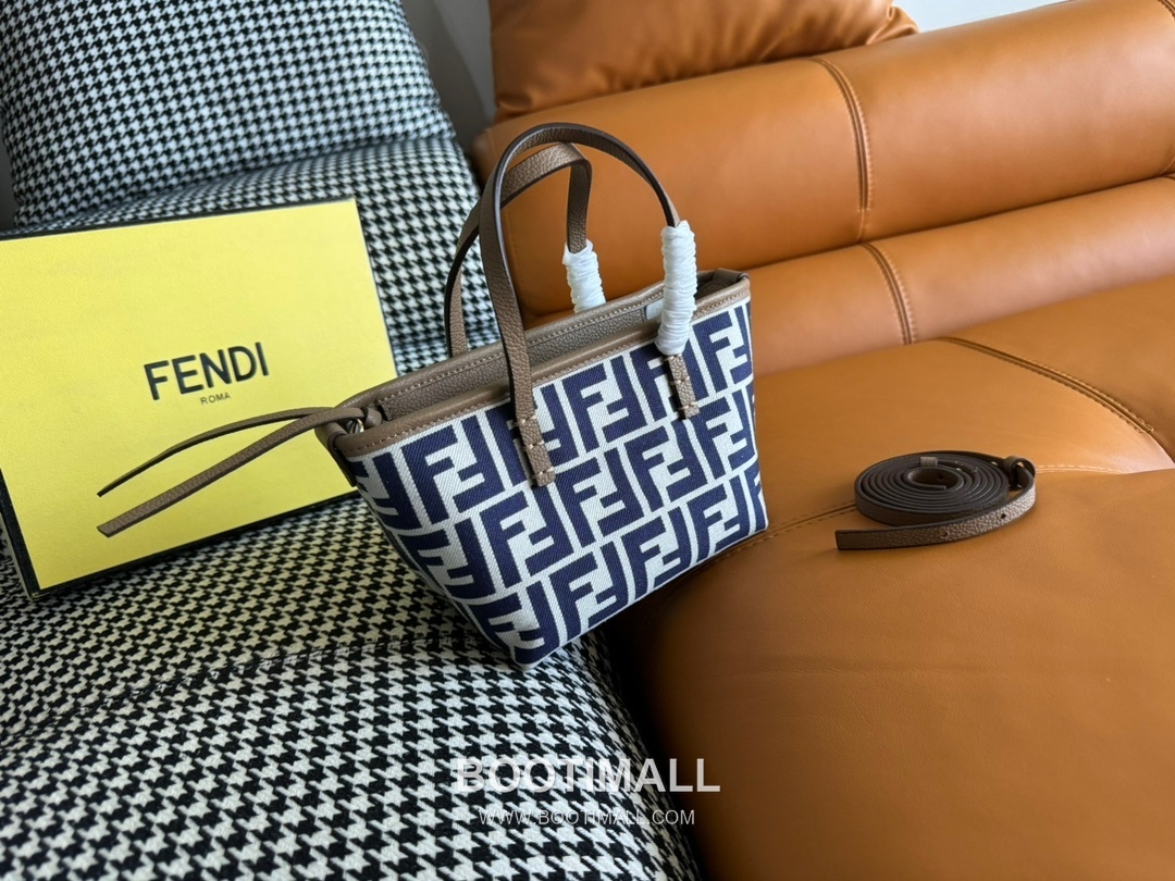 Fendi FF Jacquard Mini Shopper Tote Bag 펜디 FF 자카드 미니 쇼퍼 토트백 83278M55 23cm 2