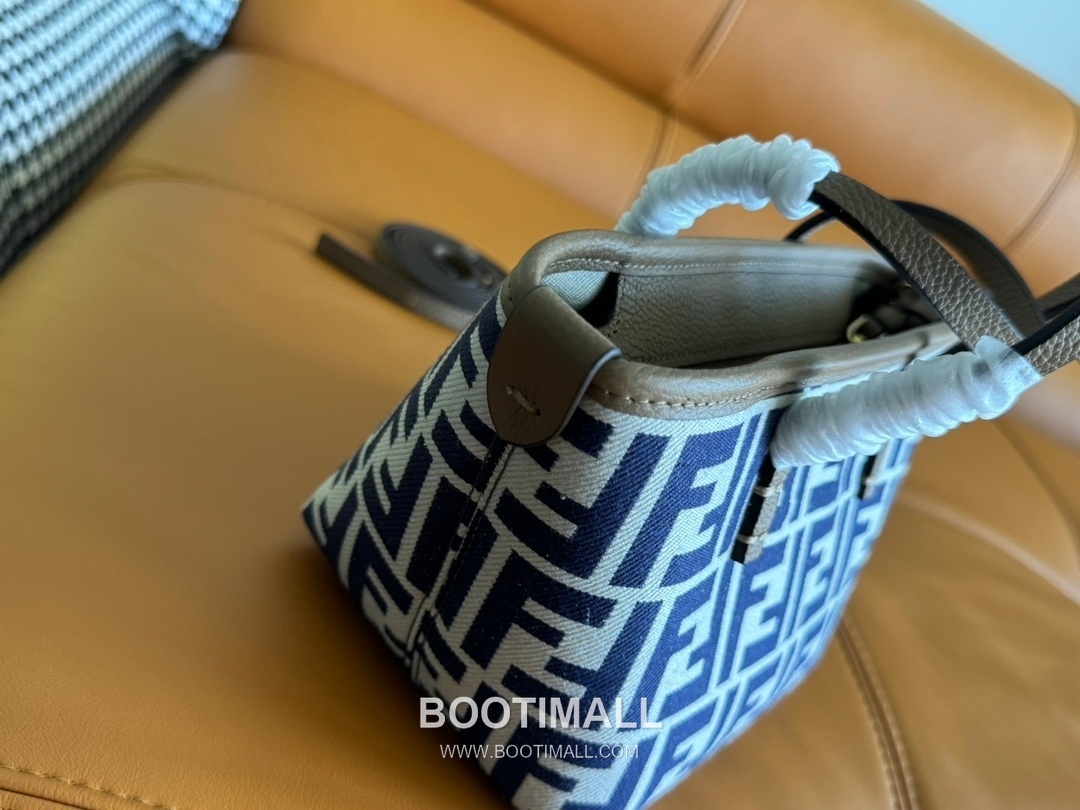 Fendi FF Jacquard Mini Shopper Tote Bag 펜디 FF 자카드 미니 쇼퍼 토트백 83278M55 23cm 5