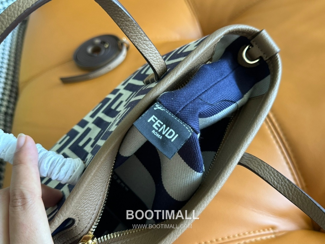 Fendi FF Jacquard Mini Shopper Tote Bag 펜디 FF 자카드 미니 쇼퍼 토트백 83278M55 23cm 9