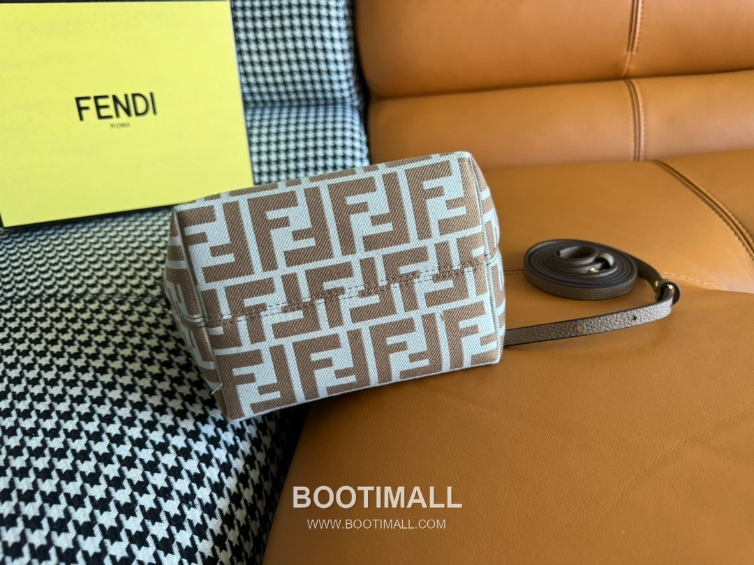 Fendi FF Jacquard Mini Shopper Tote Bag 펜디 FF 자카드 미니 쇼퍼 토트백 83278M55 23cm 11