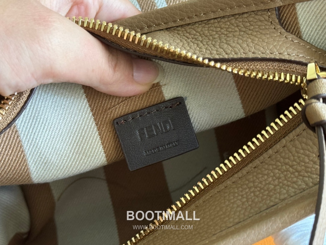 Fendi FF Jacquard Mini Shopper Tote Bag 펜디 FF 자카드 미니 쇼퍼 토트백 83278M55 23cm 16
