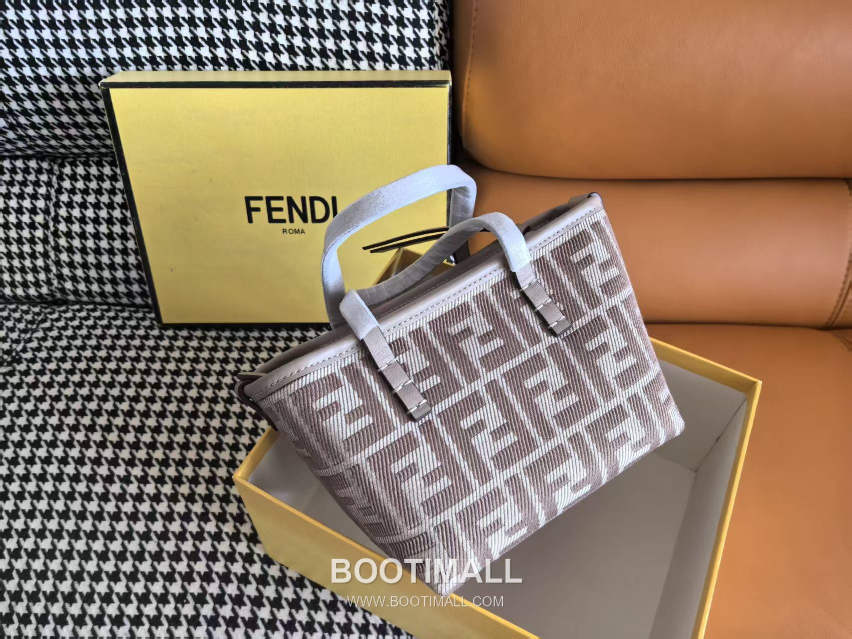 Fendi FF Denim Effect Jacquard Mini Tote Bag 펜디 FF 데님 이펙트 자카드 미니 토트백 83278M55 15.5cm 1