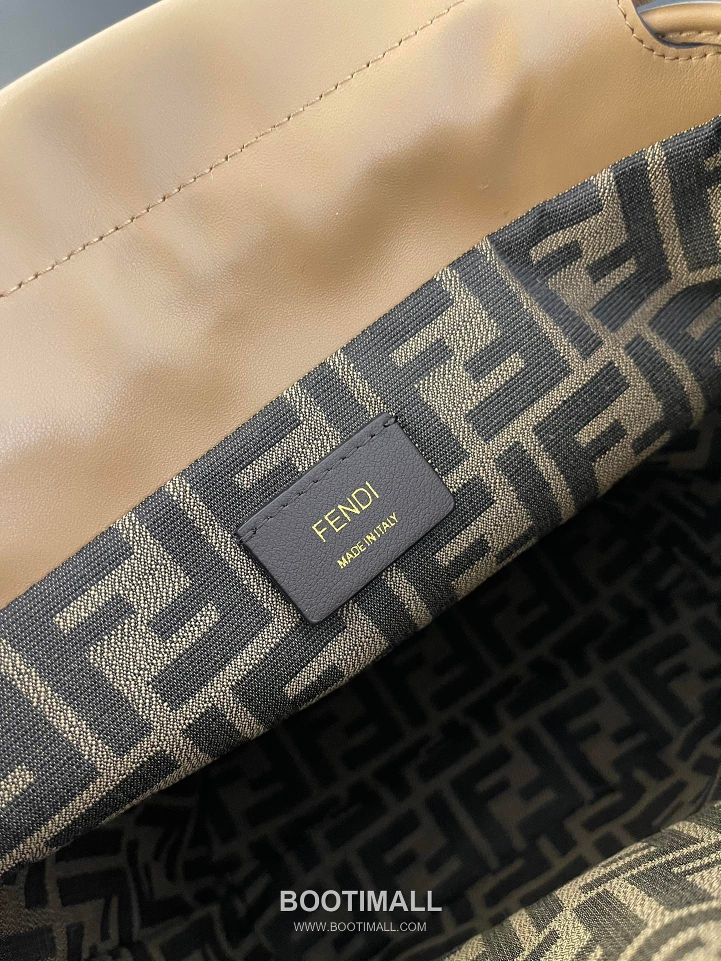 Fendi FF Buckle Drawstring Flap Cowhide Milk Tea Beige Backpack 펜디 FF 버클 드로우스트링 플랩 소가죽 밀크티 베이지 백팩 26cm 15