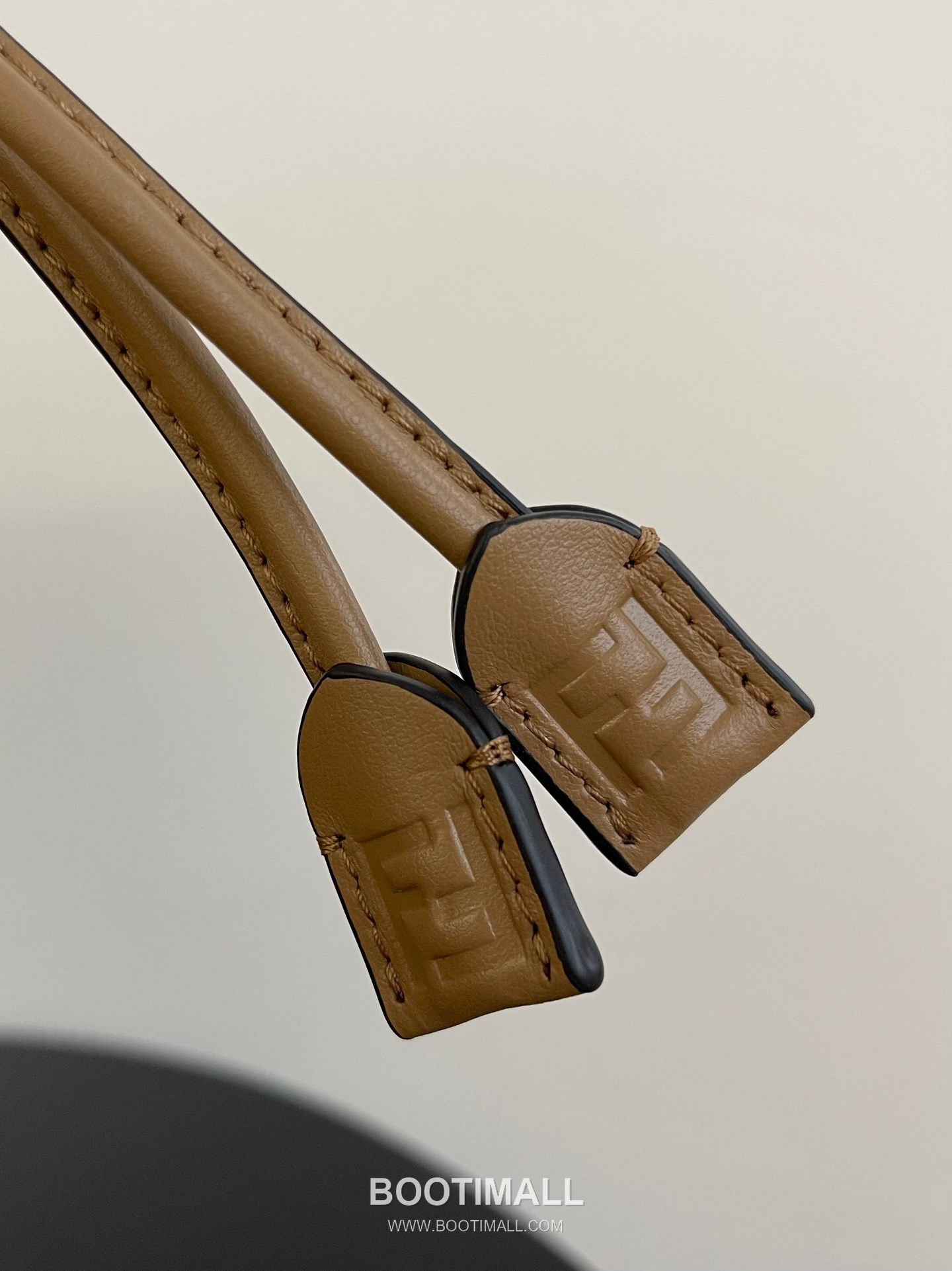 Fendi FF Buckle Drawstring Flap Cowhide Milk Tea Beige Backpack 펜디 FF 버클 드로우스트링 플랩 소가죽 밀크티 베이지 백팩 26cm 17