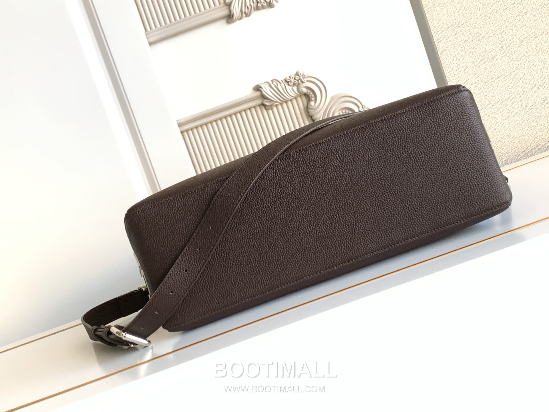 Fendi Lui Full Grain Calfskin Large Bag 펜디 루이 풀그레인 카프스킨 라지 토트백 667M100 38cm 4