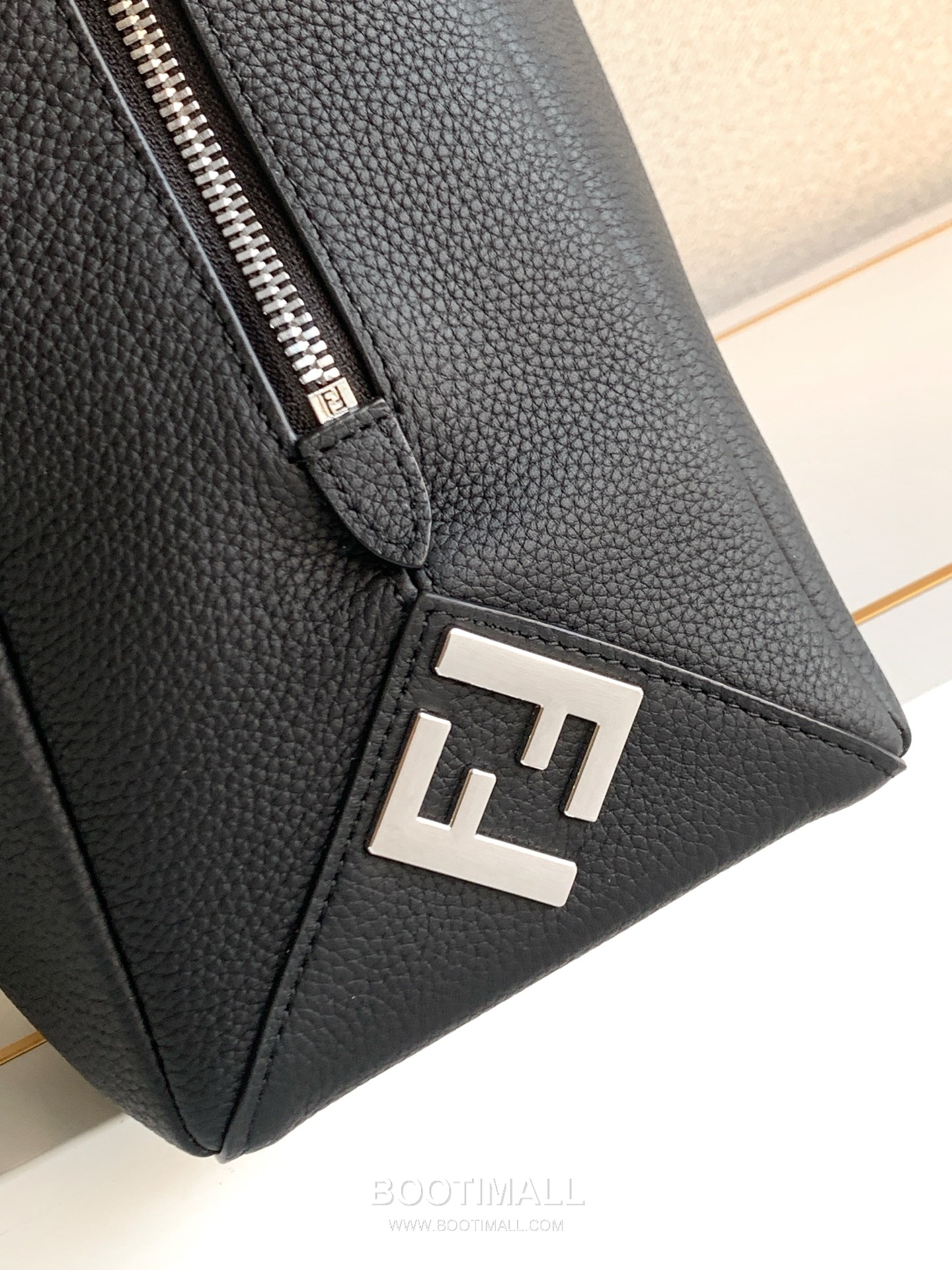 Fendi Lui Full Grain Calfskin Large Bag 펜디 루이 풀그레인 카프스킨 라지 토트백 667M100 38cm 5