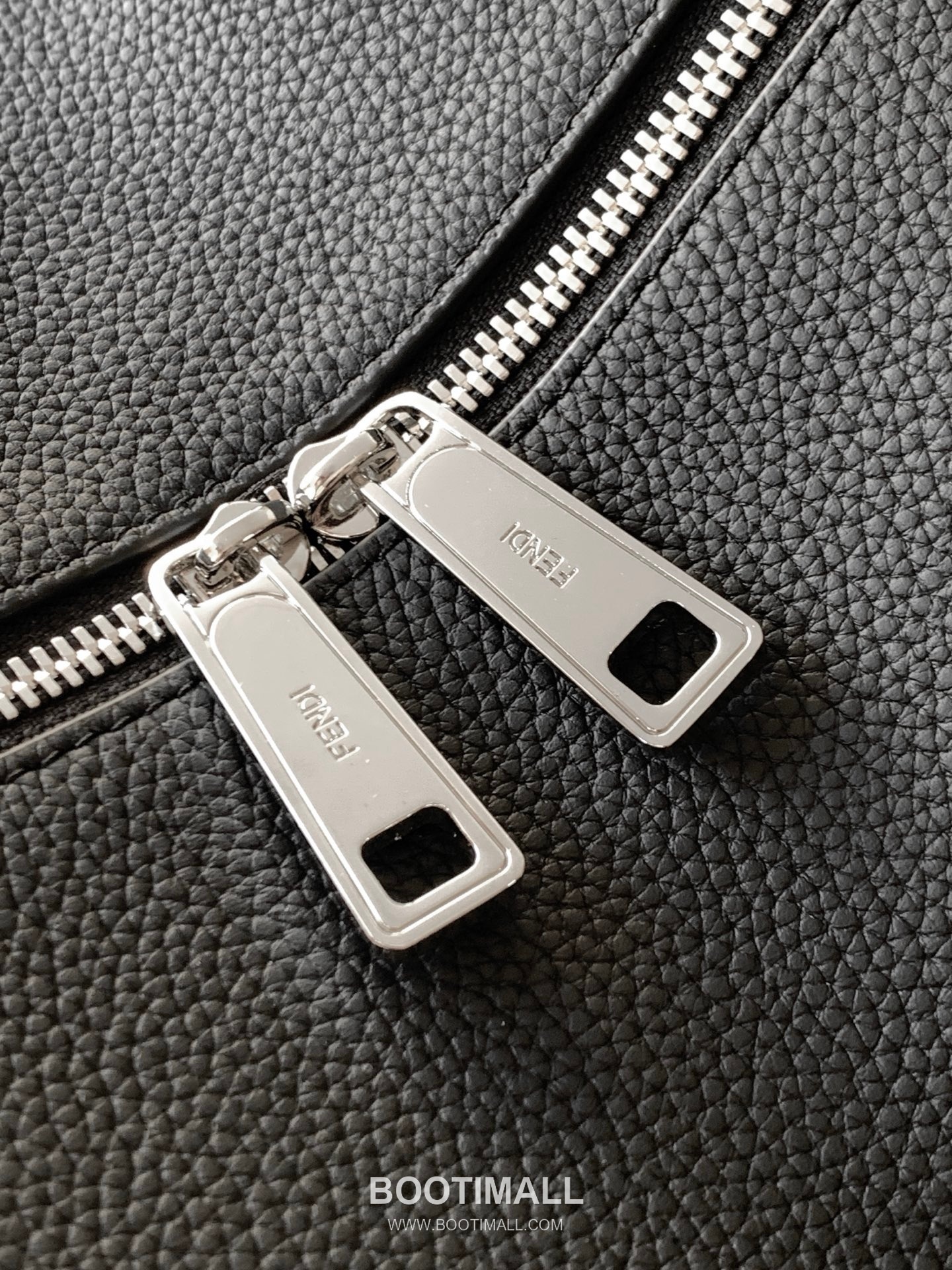 Fendi Lui Full Grain Calfskin Large Bag 펜디 루이 풀그레인 카프스킨 라지 토트백 667M100 38cm 6