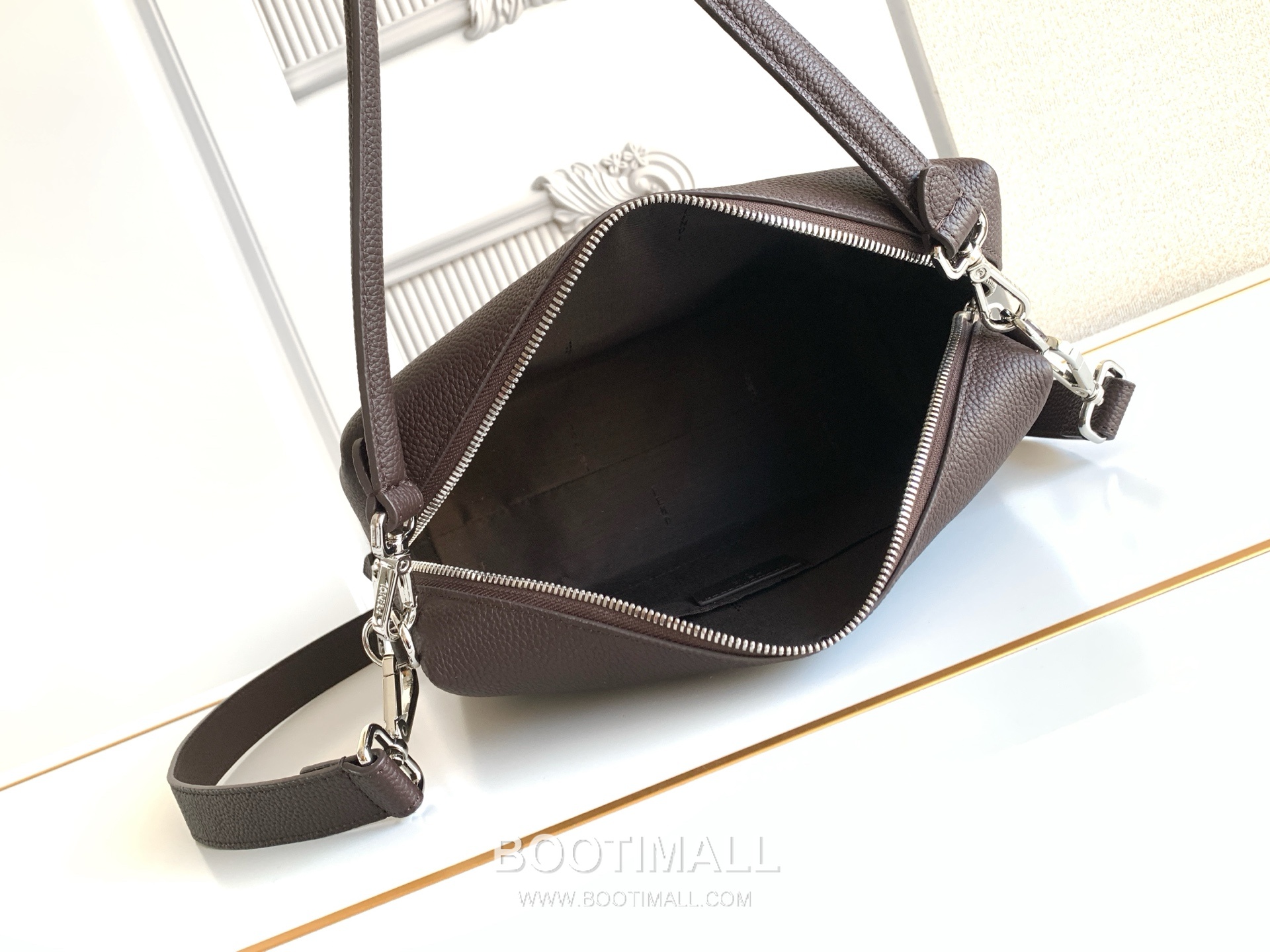 Fendi Lui Full Grain Calfskin Medium Bag 펜디 루이 풀그레인 카프스킨 미디엄 토트백 672M90 28cm 8