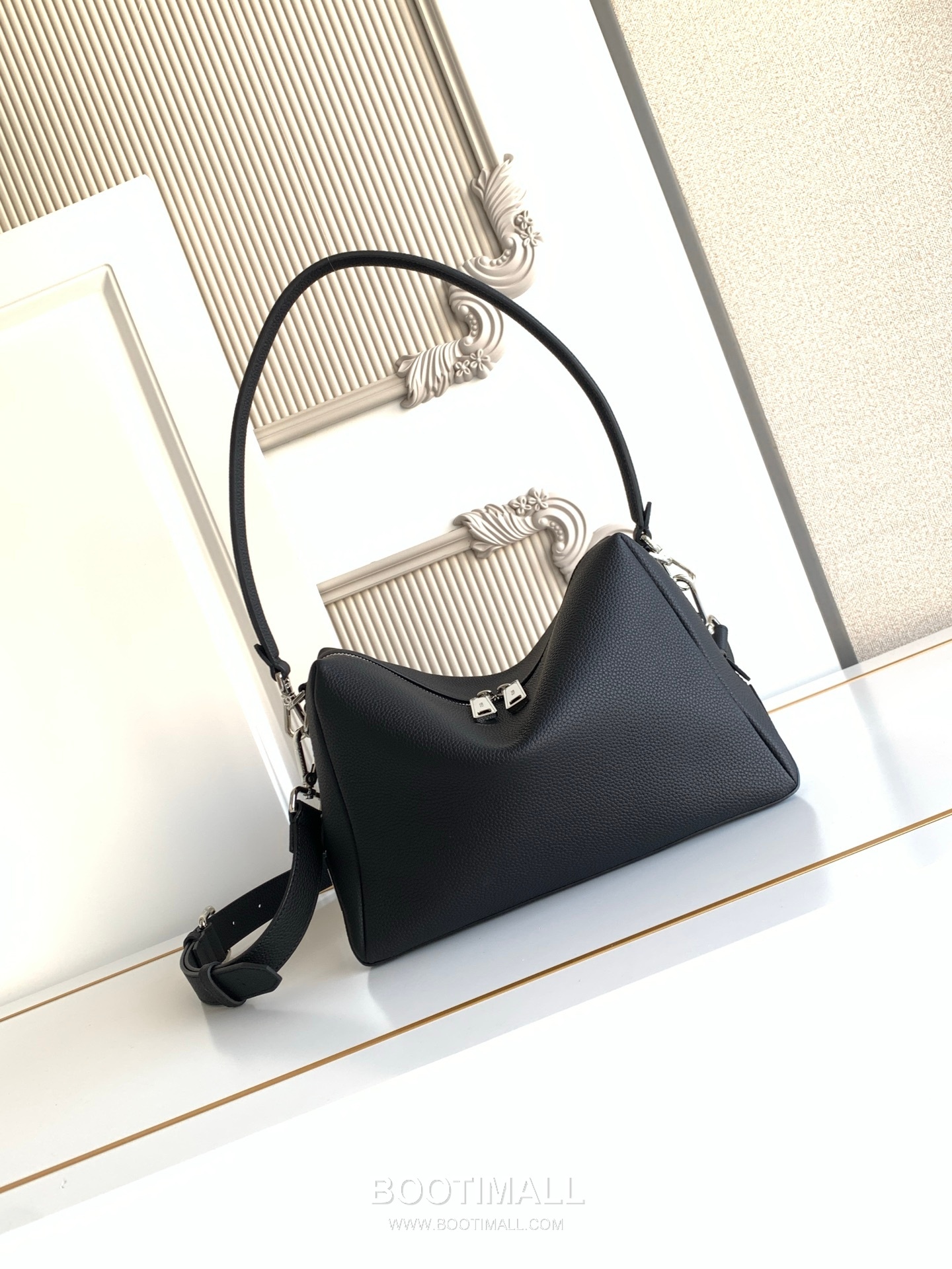 Fendi Lui Full Grain Calfskin Medium Bag 펜디 루이 풀그레인 카프스킨 미디엄 토트백 672M90 28cm 1
