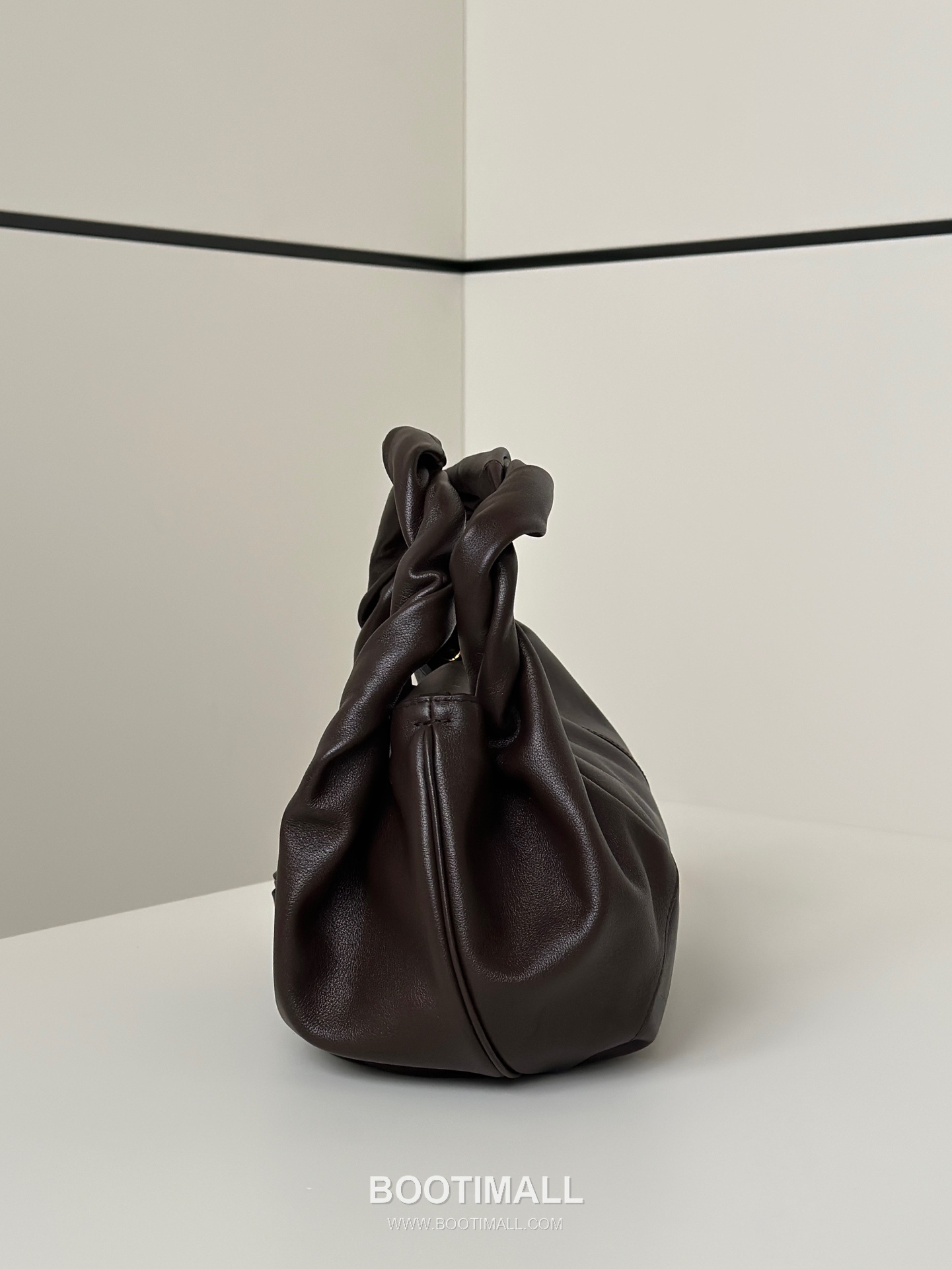 Fendi Spy Small Leather Bag 펜디 스파이 스몰 가죽 토트 숄더백 8088M125 32cm 2