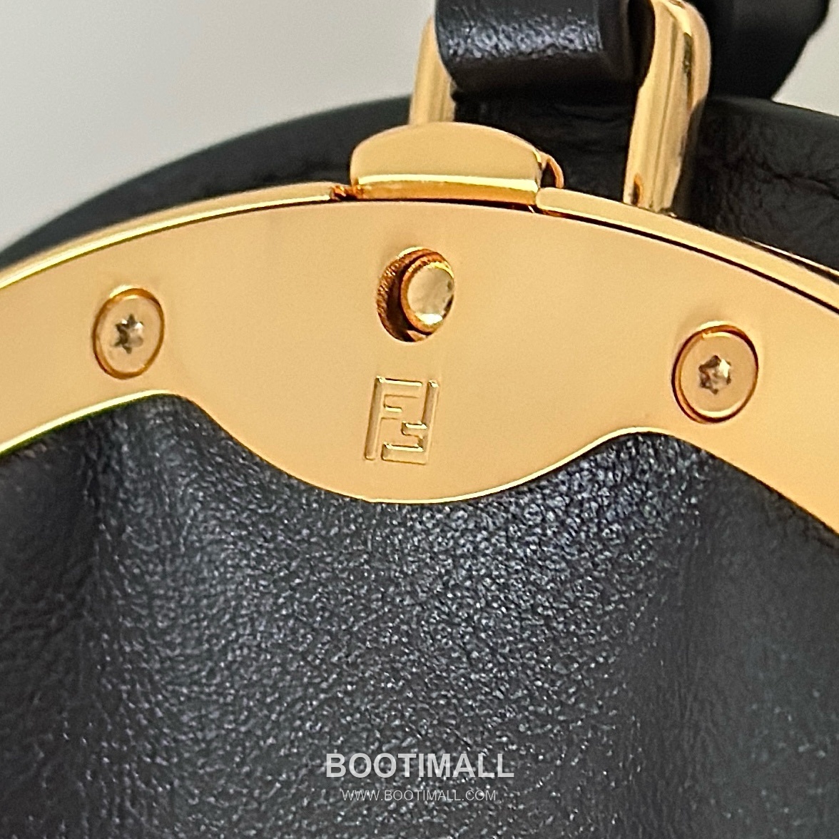 Fendi Spy Small Leather Bag 펜디 스파이 스몰 가죽 토트 숄더백 8088M125 32cm 7