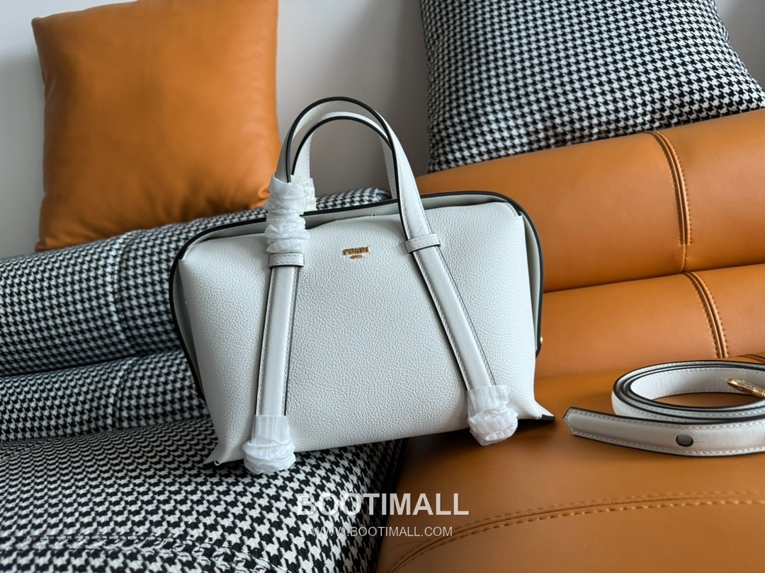 Fendi Boston Full Grain Leather Medium Bag 펜디 보스턴 풀그레인 가죽 미디엄 토트백 152M85 27.5cm 1