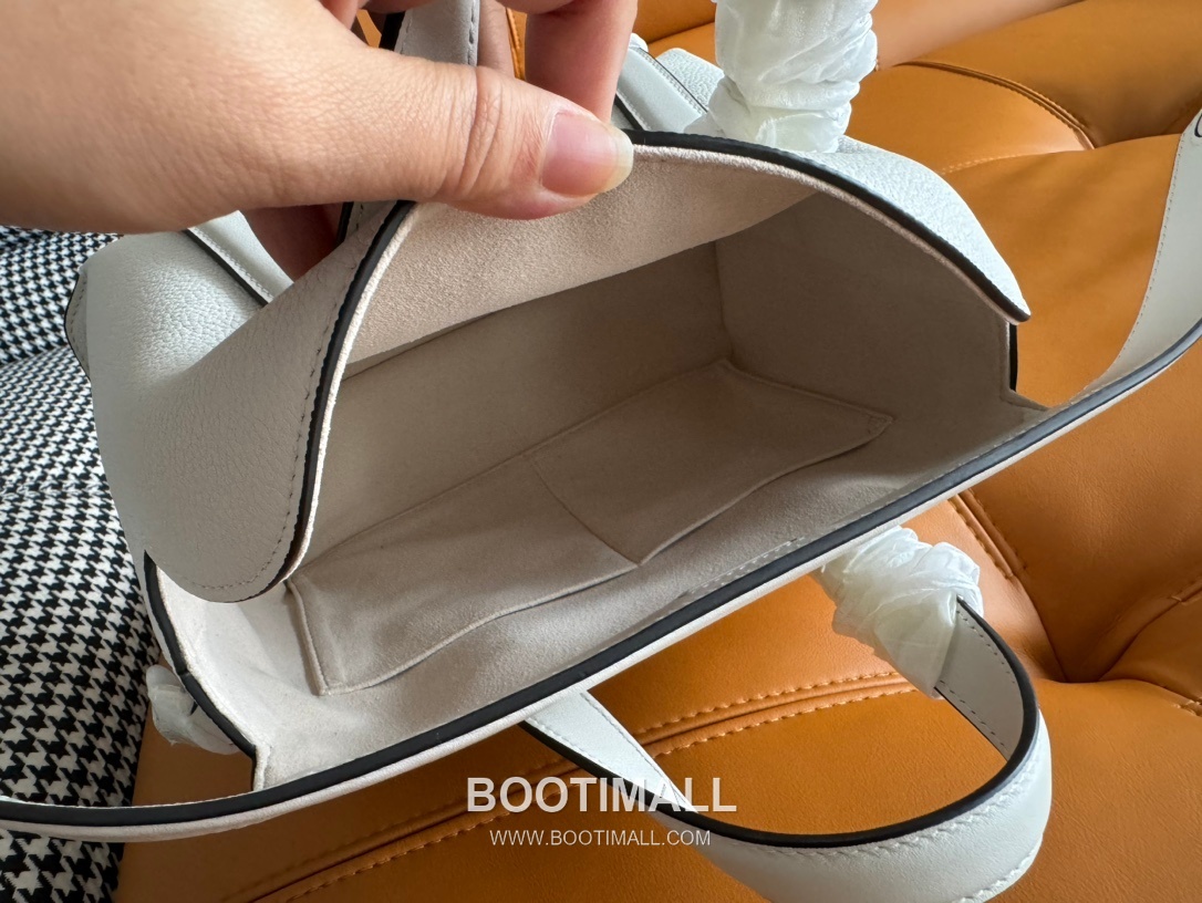 Fendi Boston Full Grain Leather Medium Bag 펜디 보스턴 풀그레인 가죽 미디엄 토트백 152M85 27.5cm 8