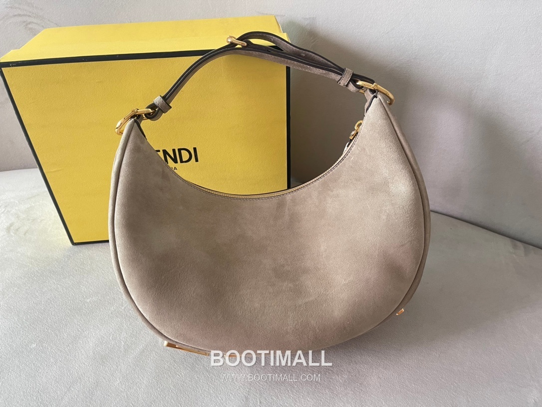 Fendi Suede Crescent Small Shoulder Bag 펜디 스웨이드 크레센트 스몰 숄더백 798M82 29cm 2