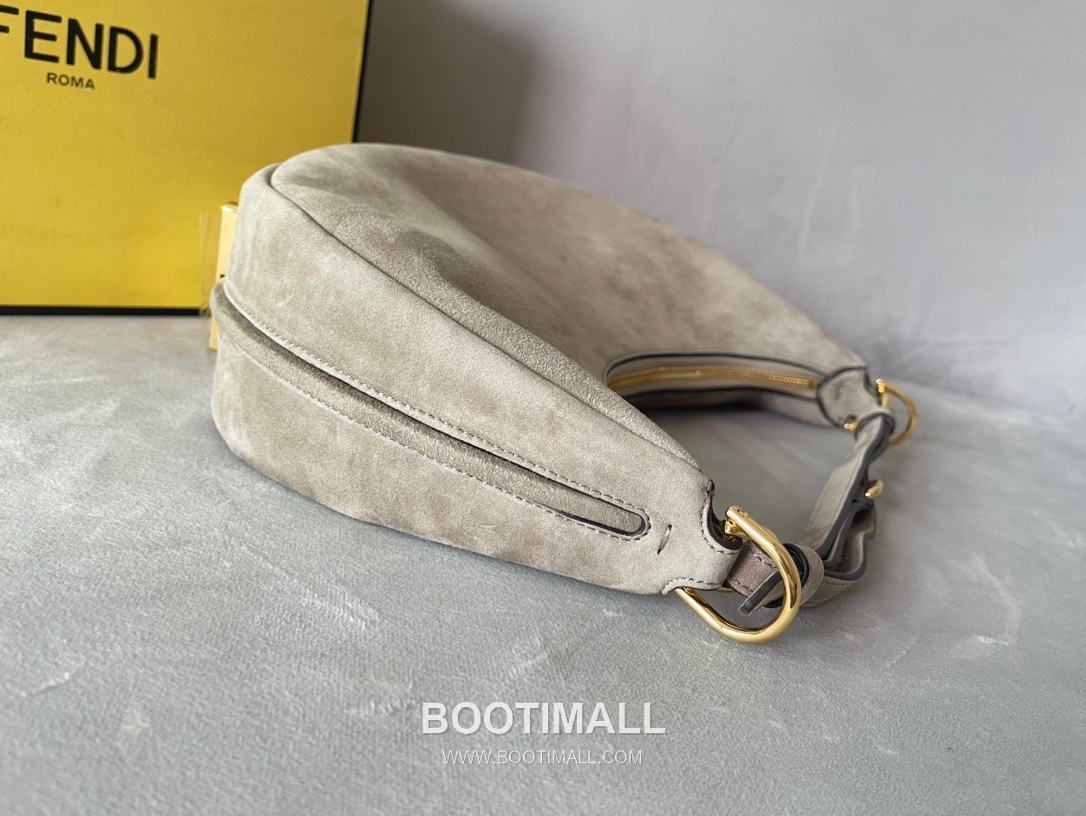 Fendi Suede Crescent Small Shoulder Bag 펜디 스웨이드 크레센트 스몰 숄더백 798M82 29cm 5
