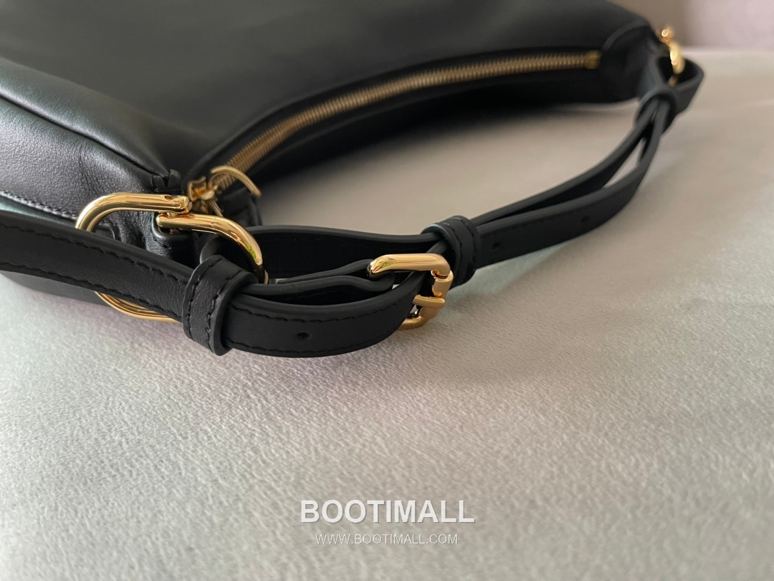 Fendi Leather Crescent Small Shoulder Bag 펜디 가죽 크레센트 스몰 숄더백 798M90 29cm 6