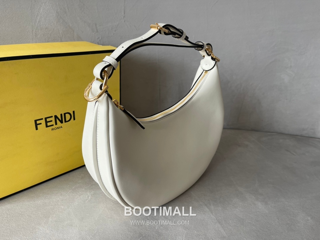 Fendi Leather Crescent Small Shoulder Bag 펜디 가죽 크레센트 스몰 숄더백 798M90 29cm 3