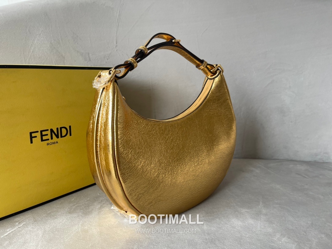 Fendi Metallic Leather Crescent Small Shoulder Bag 펜디 메탈릭 가죽 크레센트 스몰 숄더백 798M90 29cm 3