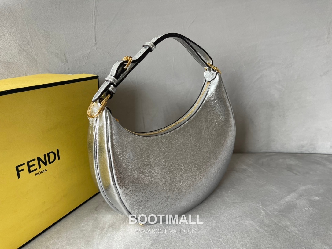 Fendi Metallic Leather Crescent Small Shoulder Bag 펜디 메탈릭 가죽 크레센트 스몰 숄더백 798M90 29cm 3