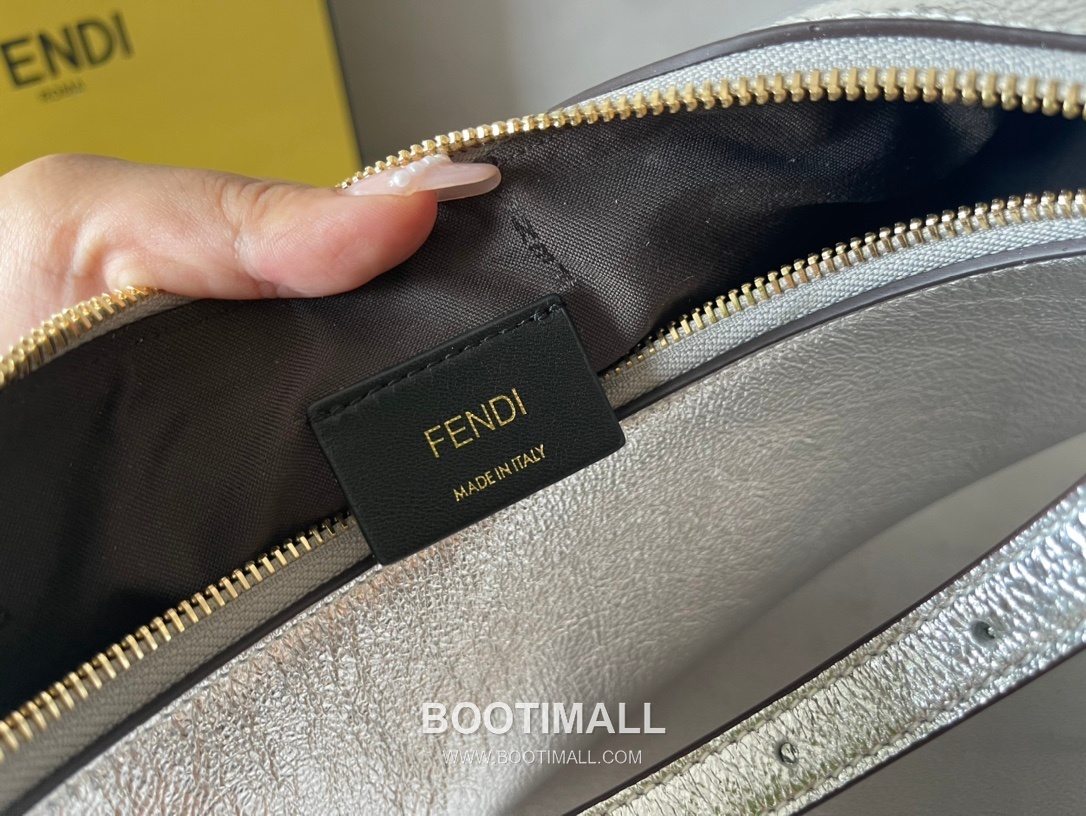 Fendi Metallic Leather Crescent Small Shoulder Bag 펜디 메탈릭 가죽 크레센트 스몰 숄더백 798M90 29cm 9