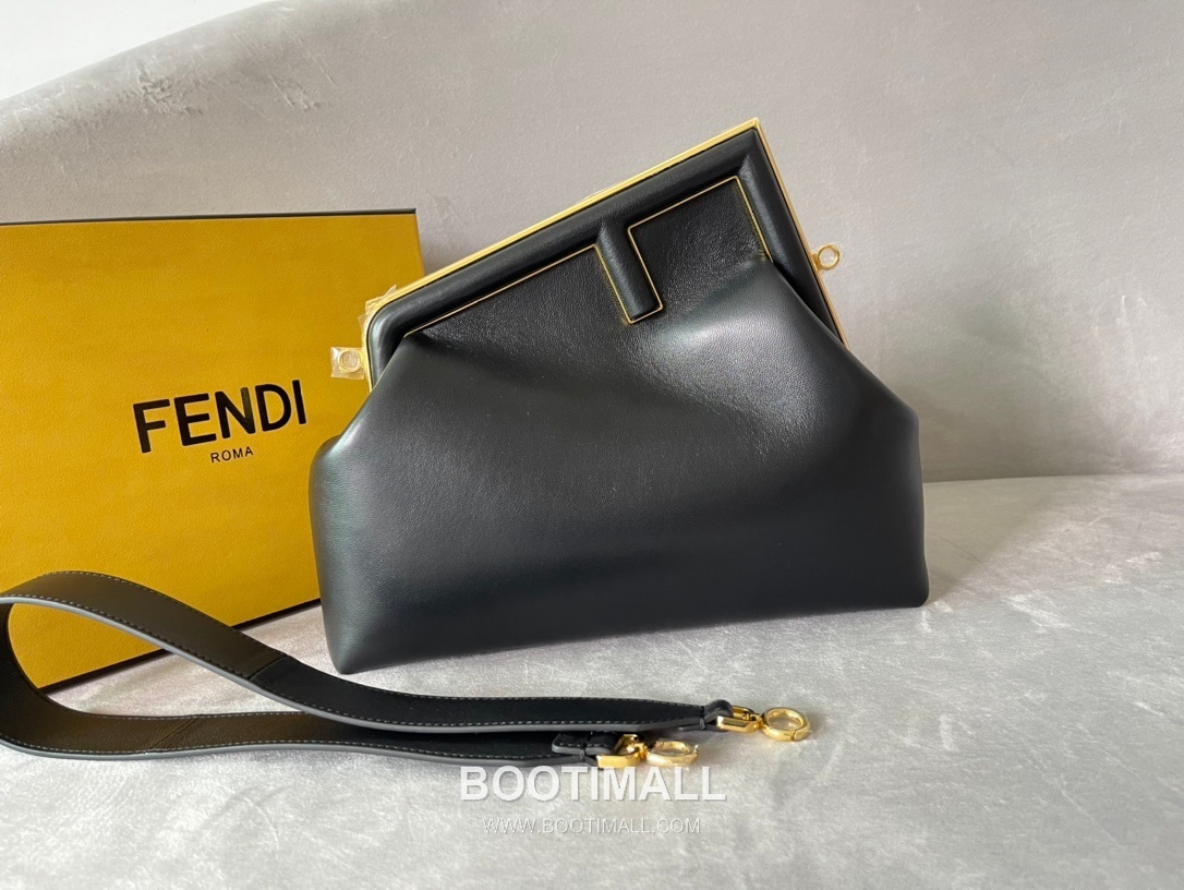 Fendi First Nappa Leather Medium Bag 펜디 퍼스트 나파 가죽 미디엄 토트 클러치백 127M103 32.5cm 1