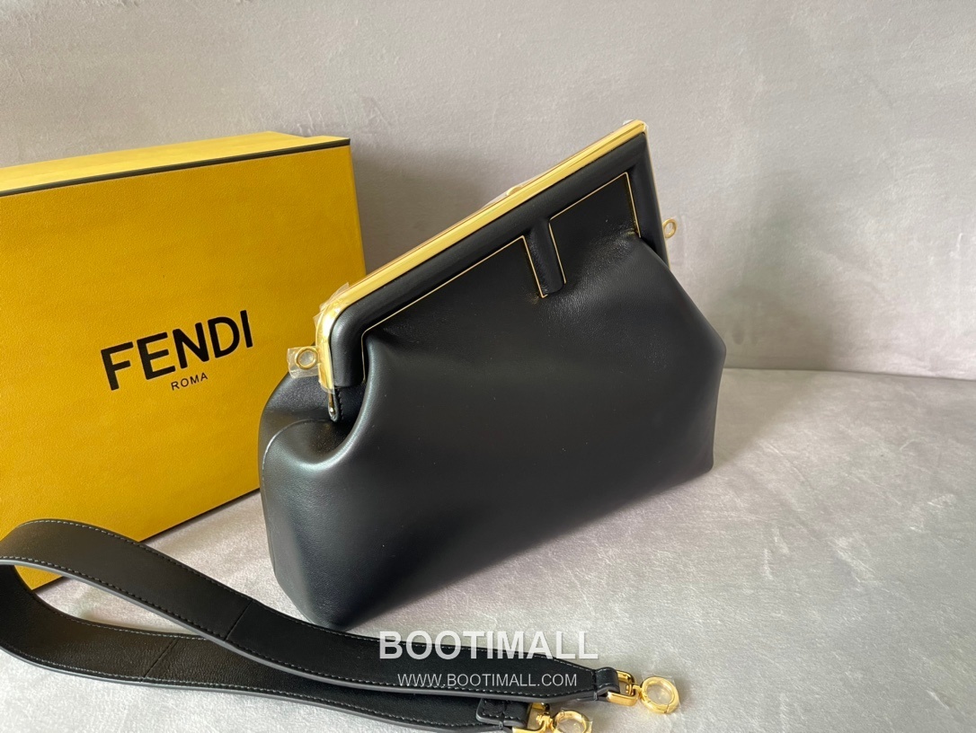 Fendi First Nappa Leather Medium Bag 펜디 퍼스트 나파 가죽 미디엄 토트 클러치백 127M103 32.5cm 2