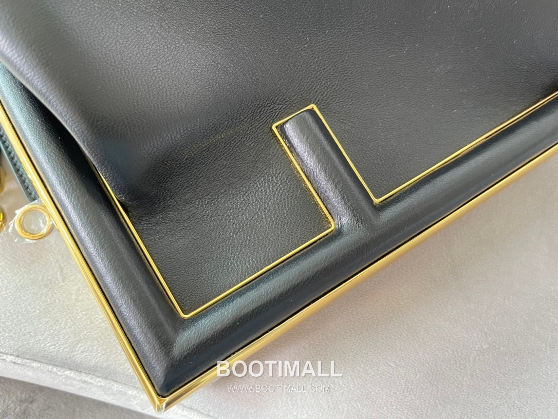 Fendi First Nappa Leather Medium Bag 펜디 퍼스트 나파 가죽 미디엄 토트 클러치백 127M103 32.5cm 8