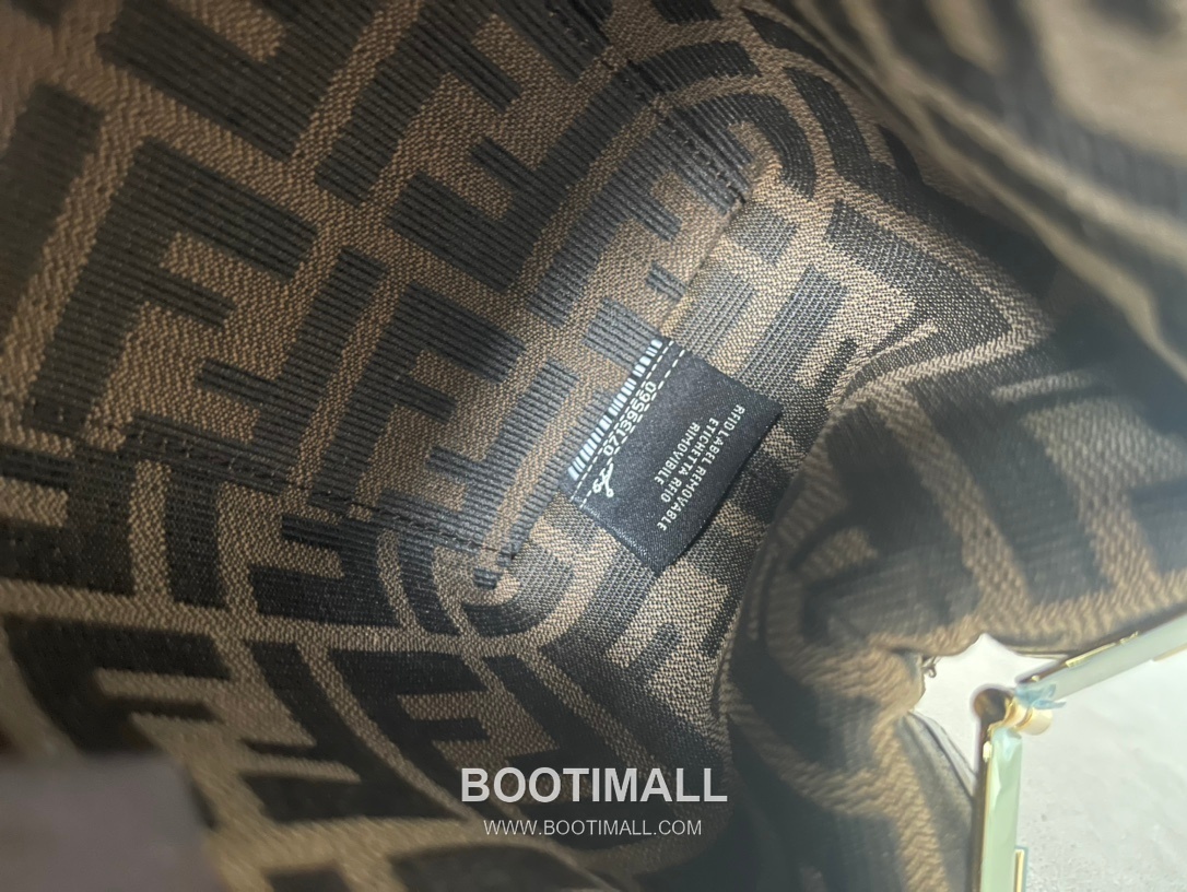 Fendi First Nappa Leather Small Bag 펜디 퍼스트 나파 가죽 스몰 토트 클러치백 129M90 26cm 9