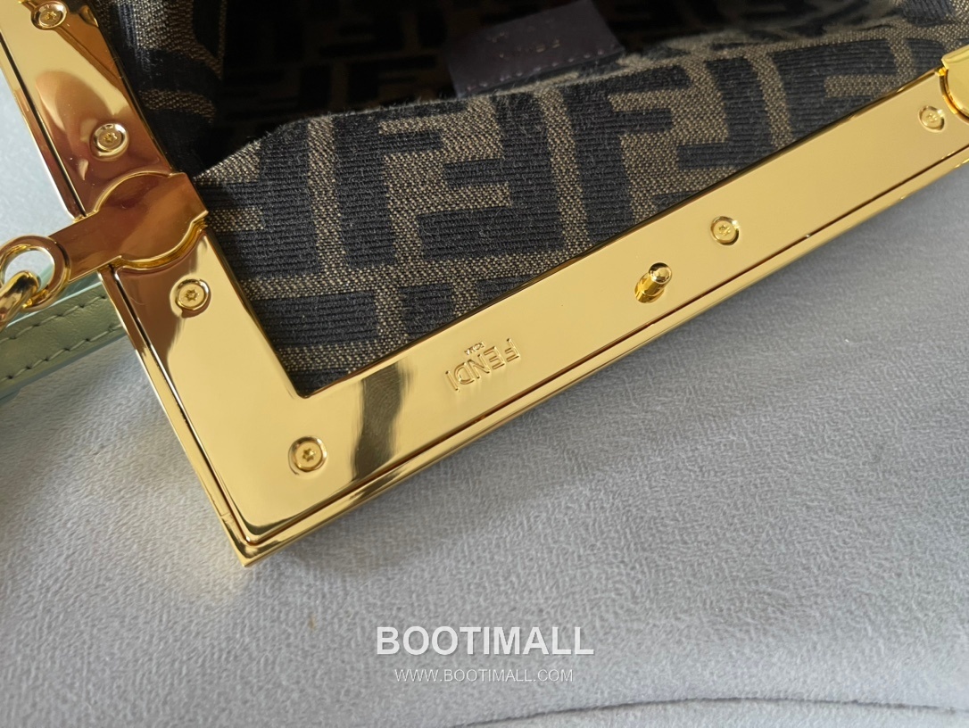 Fendi First Nappa Leather Small Bag 펜디 퍼스트 나파 가죽 스몰 토트 클러치백 129M90 26cm 9