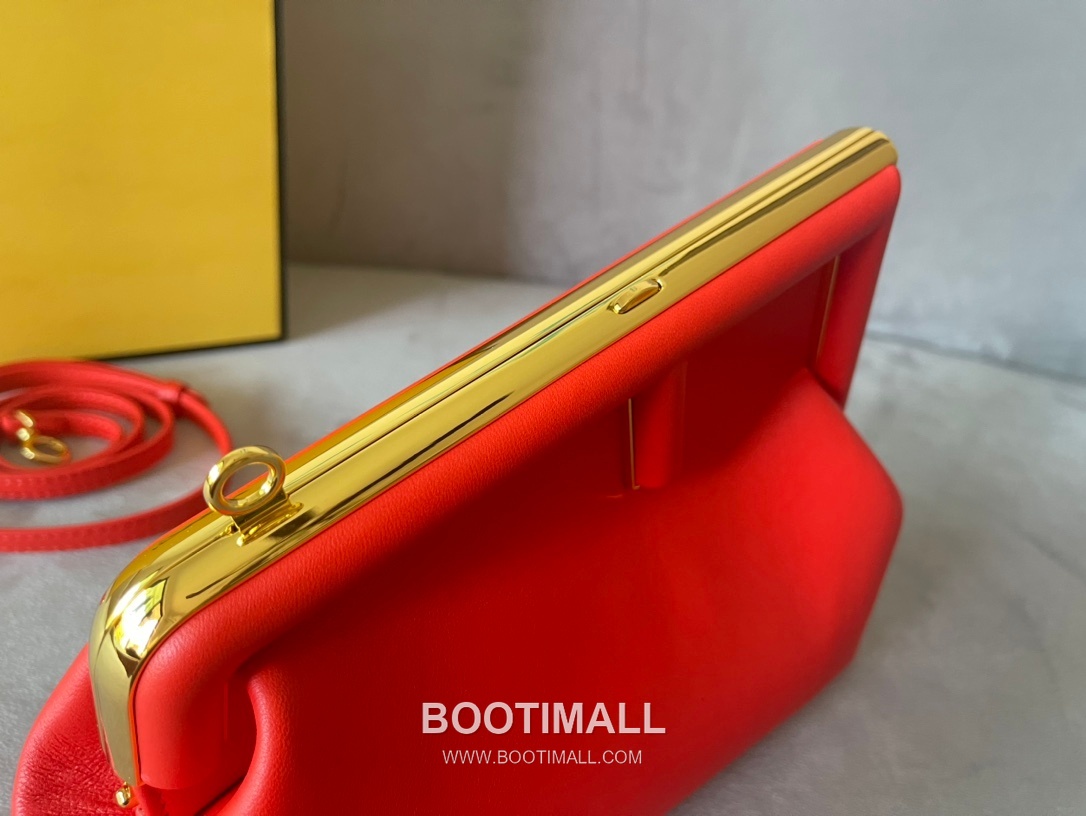 Fendi First Nappa Leather Small Bag 펜디 퍼스트 나파 가죽 스몰 토트 클러치백 129M90 26cm 7