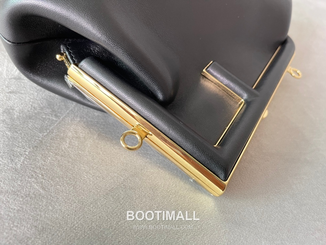 Fendi First Nappa Leather Small Bag 펜디 퍼스트 나파 가죽 스몰 토트 클러치백 129M90 26cm 7